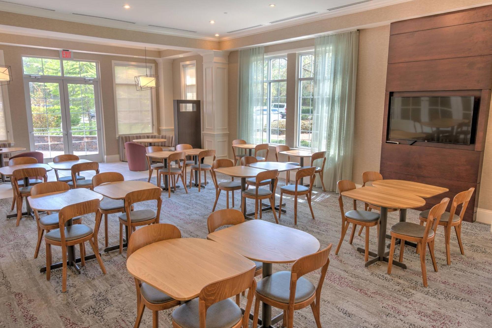 Courtyard Chapel Hill Hotel Buitenkant foto
