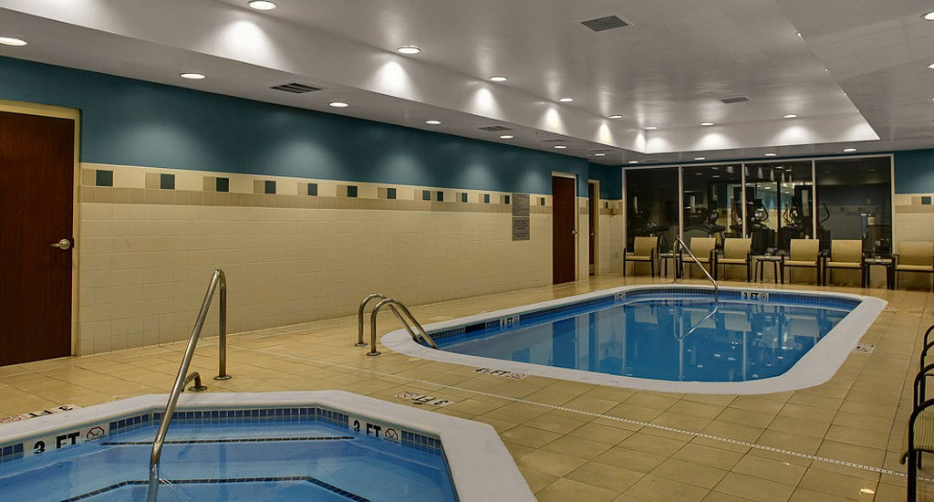Courtyard Chapel Hill Hotel Buitenkant foto